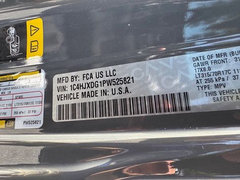 Used 2023 Jeep Wrangler Unlimited Sport w/ Xtreme 35 Tire Package AWD/4WD image 27