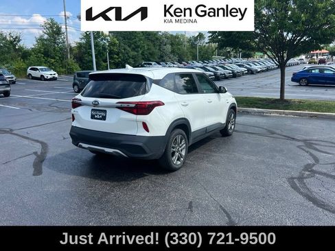 Used 2021 Kia Seltos LX AWD/4WD image 5