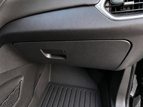 Used 2018 Chevrolet Equinox Premier FWD image 42