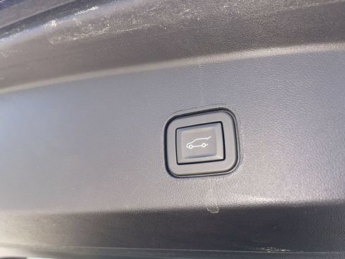 Certified 2025 Cadillac Lyriq Luxury w/ LPO, Floor Liner Package AWD/4WD image 6
