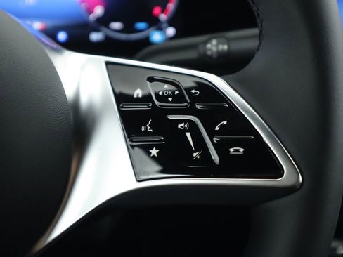 Certified 2025 Mercedes-Benz GLA 250 image 12