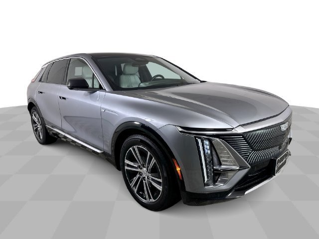 Used 2024 Cadillac Lyriq Luxury AWD/4WD image 2