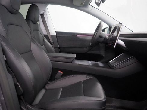 Used 2026 Tesla Model Y Long Range RWD image 15