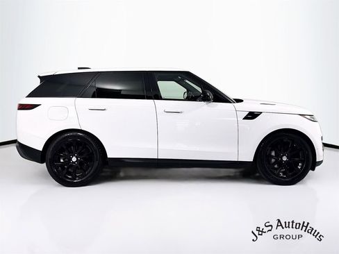 Used 2023 Land Rover Range Rover Sport SE AWD/4WD image 8