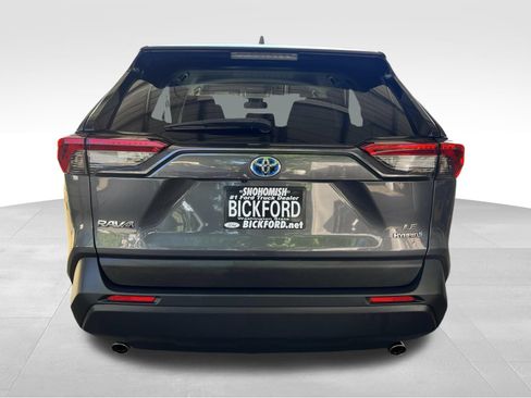 Used 2022 Toyota RAV4 LE AWD/4WD image 6