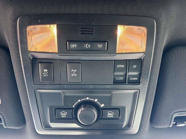 Used 2019 Toyota Tacoma TRD Off-Road AWD/4WD image 32