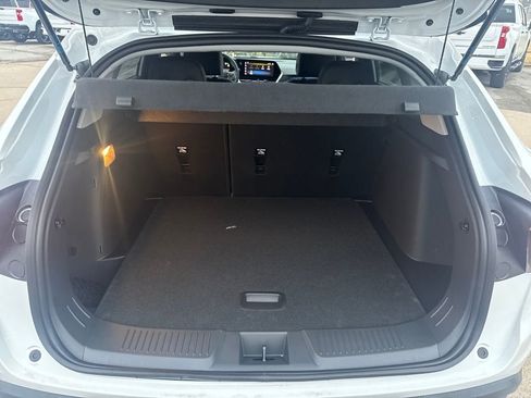 New 2026 Chevrolet Trax LT w/ LPO, Blackout Package image 6