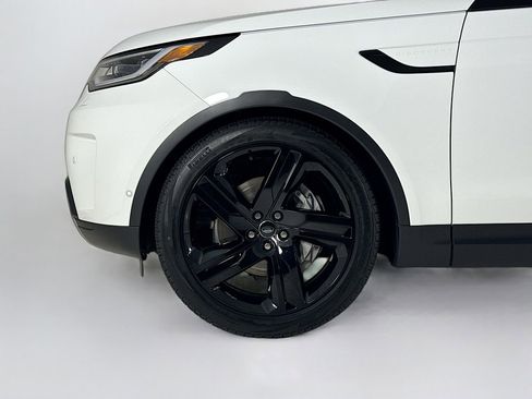 Used 2024 Land Rover Discovery S image 27