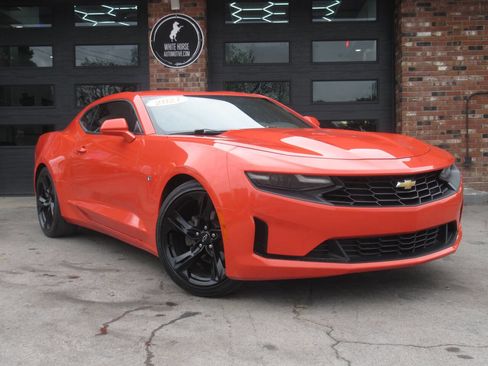 Used 2021 Chevrolet Camaro LT RWD image 2