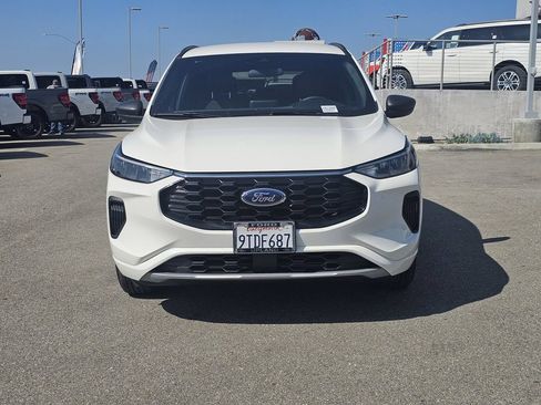 Used 2024 Ford Escape ST-Line FWD image 2