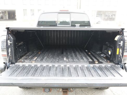 Used 2015 Toyota Tacoma 4x4 Double Cab w/ TRD Off-Road Package image 24