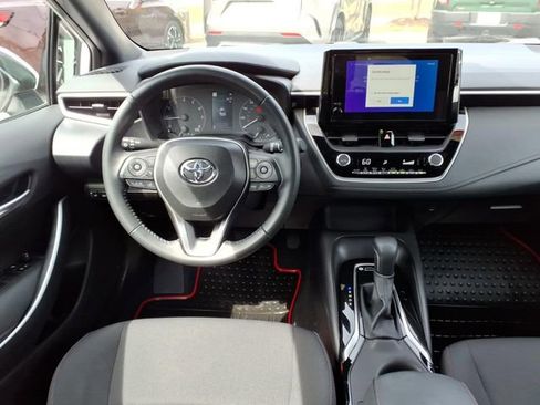 Used 2025 Toyota Corolla SE FWD image 11