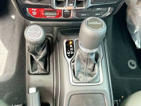 New 2026 Jeep Gladiator Mojave AWD/4WD image 21