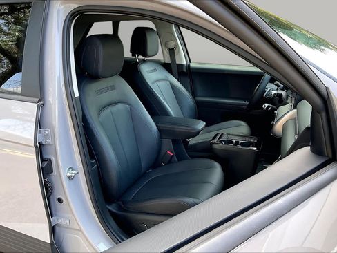 Used 2025 Hyundai Ioniq 5 SEL RWD image 8