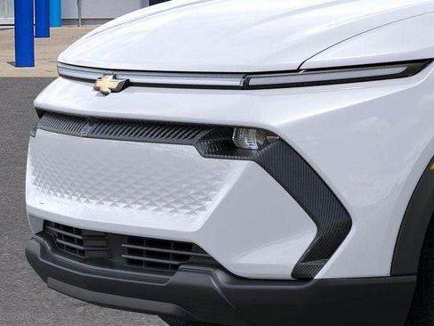 New 2026 Chevrolet Equinox EV LT image 14