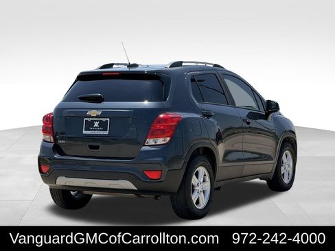 Used 2021 Chevrolet Trax LT w/ LT Convenience Package FWD image 10