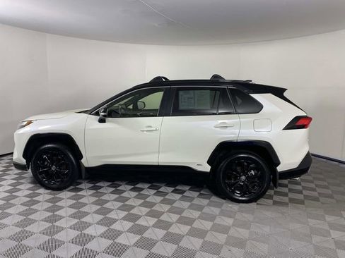 Used 2022 Toyota RAV4 XSE AWD/4WD image 5