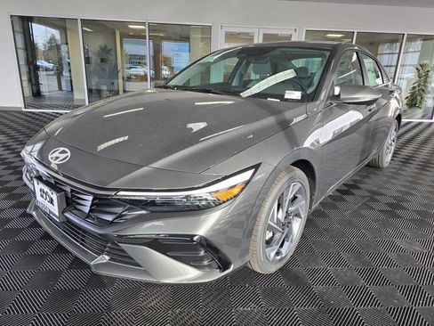 New 2026 Hyundai Elantra Limited image 9