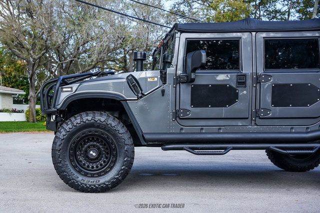 Used 2003 HUMMER H1 4-Door Open Top AWD/4WD image 4
