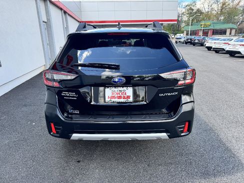 Used 2020 Subaru Outback Limited AWD/4WD image 6