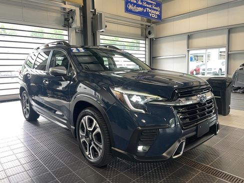 Used 2023 Subaru Ascent Touring AWD/4WD image 1