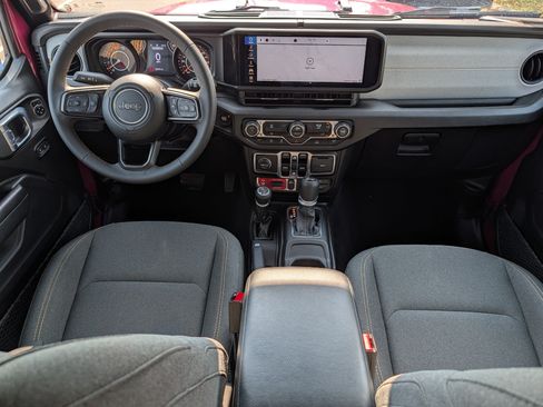 Used 2024 Jeep Wrangler Unlimited Sport AWD/4WD image 10