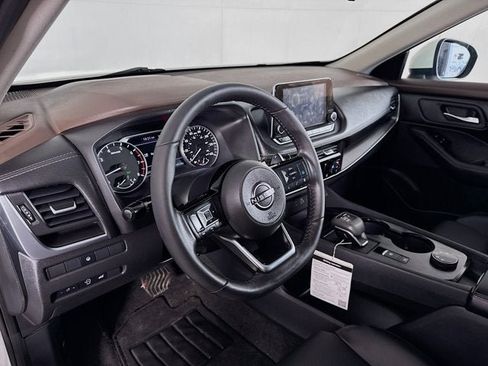 Certified 2023 Nissan Rogue SV w/ SV Premium B Package AWD/4WD image 9