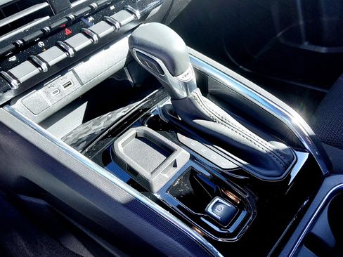 New 2026 GMC Canyon Elevation w/ Convenience Package image 18