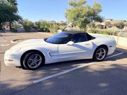 Used 2002 Chevrolet Corvette Convertible w/ Preferred Equipment Group2 RWD image 5