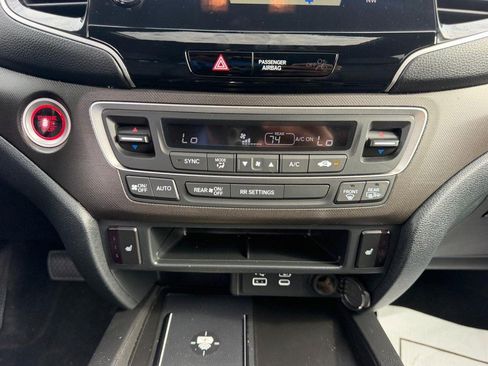 Used 2024 Honda Passport TrailSport image 16