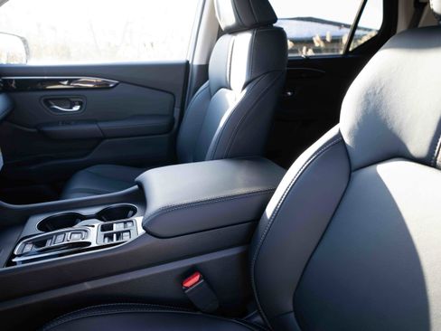 New 2025 Honda Pilot EX-L image 10