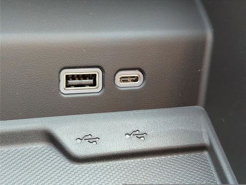 New 2026 Chevrolet Suburban Premier w/ Sun And Tow Package image 25