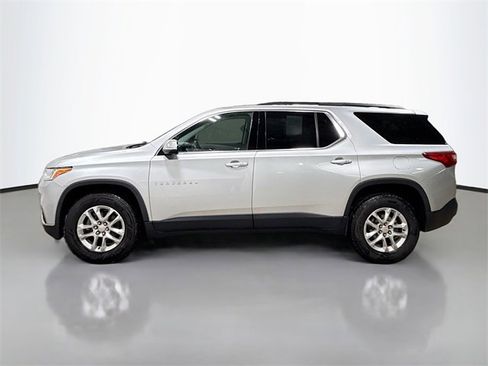 Used 2019 Chevrolet Traverse LT w/ LPO, Black Accent Package image 10