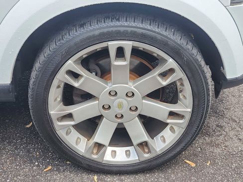Used 2016 Land Rover LR4 AWD/4WD image 8