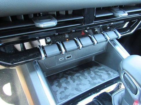 New 2026 GMC Canyon Elevation w/ Convenience Package image 21