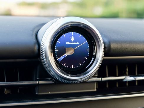 Used 2025 Maserati Grecale GT AWD/4WD image 49