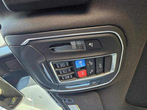 New 2025 Jeep Grand Cherokee L Limited w/ Trailer Tow Package image 34