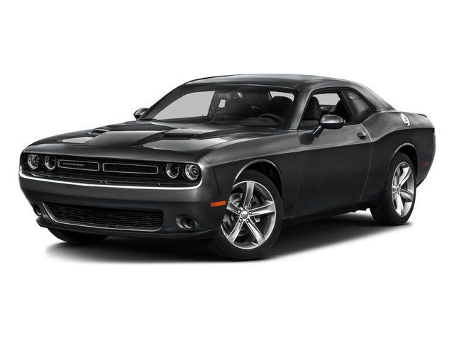Used 2017 Dodge Challenger SXT w/ Driver Convenience Group RWD image 1