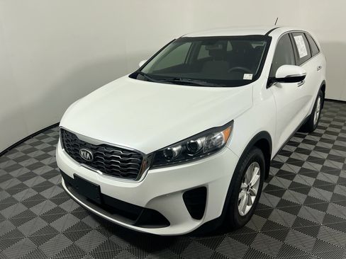 Used 2019 Kia Sorento FWD image 7