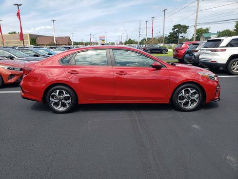 Certified 2021 Kia Forte LXS FWD image 2