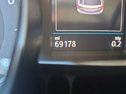 Used 2021 Volkswagen Atlas SE w/ Panoramic Sunroof Package image 11