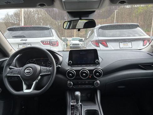Used 2025 Nissan Sentra SV image 32