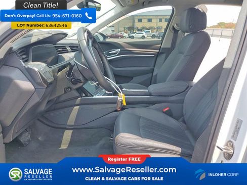 Used 2022 Audi e-tron Premium w/ Convenience Plus Package AWD/4WD image 9
