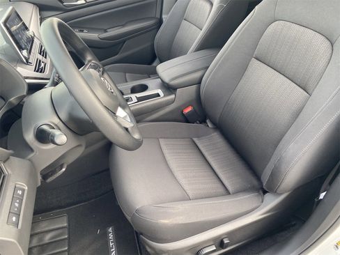 New 2025 Nissan Altima 2.5 SV image 21