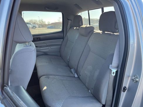 Used 2015 Toyota Tacoma PreRunner w/ SR5 Package image 24