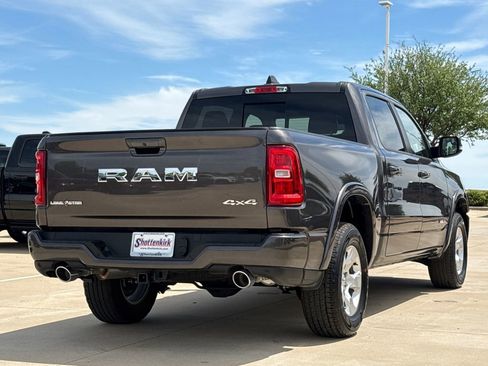 New 2026 RAM 1500 4x4 Crew Cab image 9