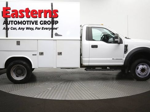 Used 2017 Ford F550 2WD Regular Cab Super Duty image 46