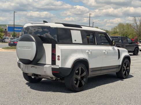 Used 2024 Land Rover Defender 110 S AWD/4WD image 5