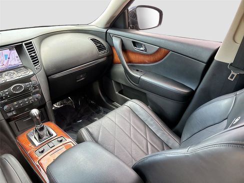 Used 2014 INFINITI QX70 AWD w/ Premium Package image 25