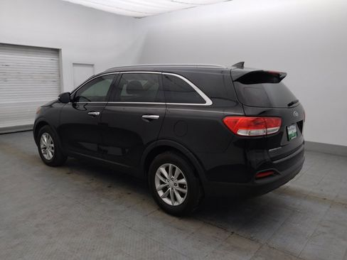 Used 2018 Kia Sorento LX image 3